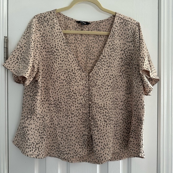 Express Tops - Express Beige Black Animal Print V-Neck Blouse Size Medium
